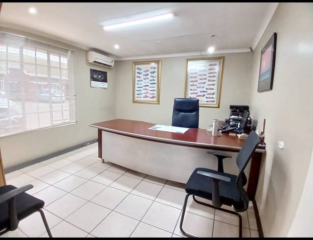 M² BUILDING FOR SALE IN VANDERBIJLPARK CE 6